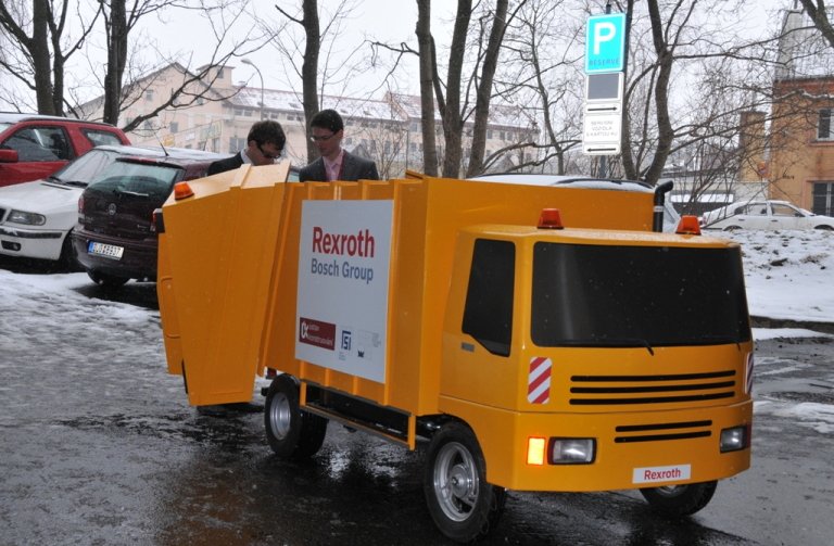 Loňská práce v rámci soutěže Enersol- vozidlo SPŠ stavební